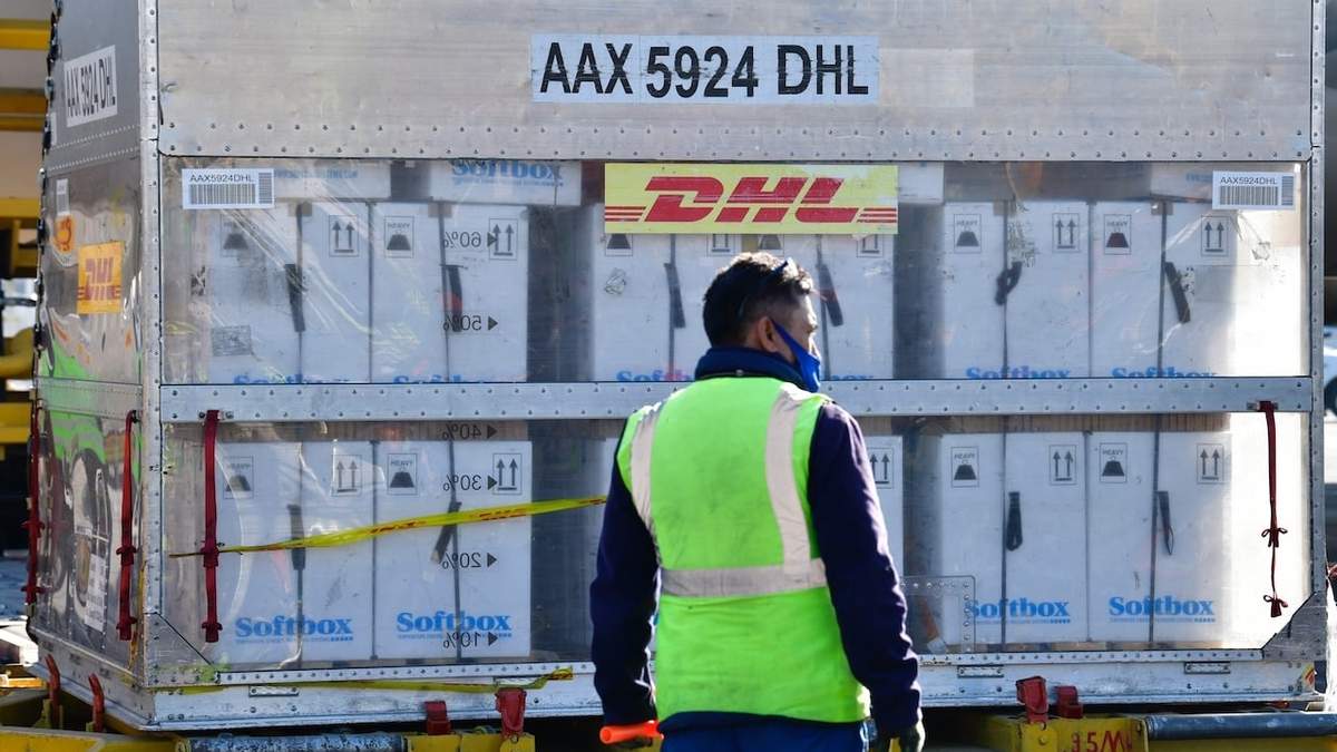 Llegada a México de un embarque de vacunas Pfizer en septiembre de 2021