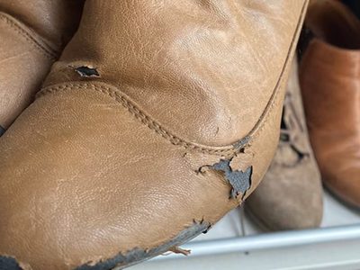 No tires esos zapatos de cuerina viejos: con un ingrediente casero podés revivirlos y durarán muchos años