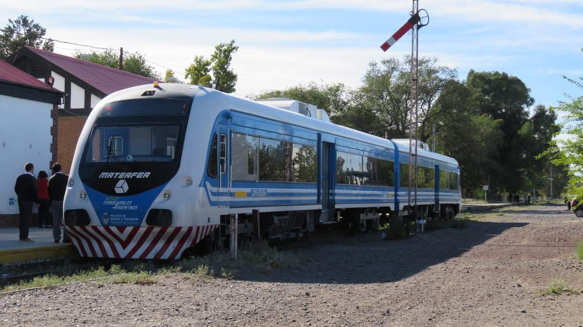 Tren que une a Plottier con Neuquén Capital. Fuente: (Twitter)