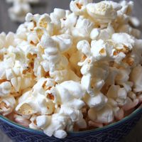 Sin máquinas y como recién comprados: receta del pochoclo viral más fácil y delicioso para hacer en 5 minutos