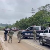 Jornada violenta en Veracruz: matan a agente, atacan base policiaca y hallan restos humanos