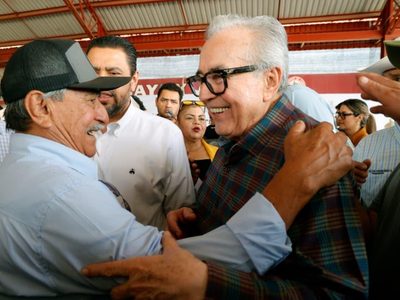 No voy a pedir licencia, advierte Rubén Rocha a la oposición