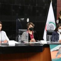 En comparecencia, Delfina Gómez respalda a la UNAM, defiende su calidad moral y resbala en geografía