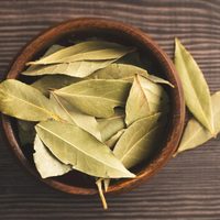 Ponele 2 hojitas de esta planta a tus comidas y será un verdadero tesoro para tu salud