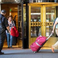 Coronavirus: detectaron casos asintomáticos entre los repatriados que cumplen cuarentena en hoteles