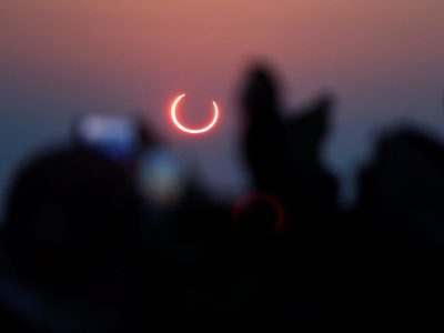 El eclipse solar llega durante la segunda ola del coronavirus en el mundo