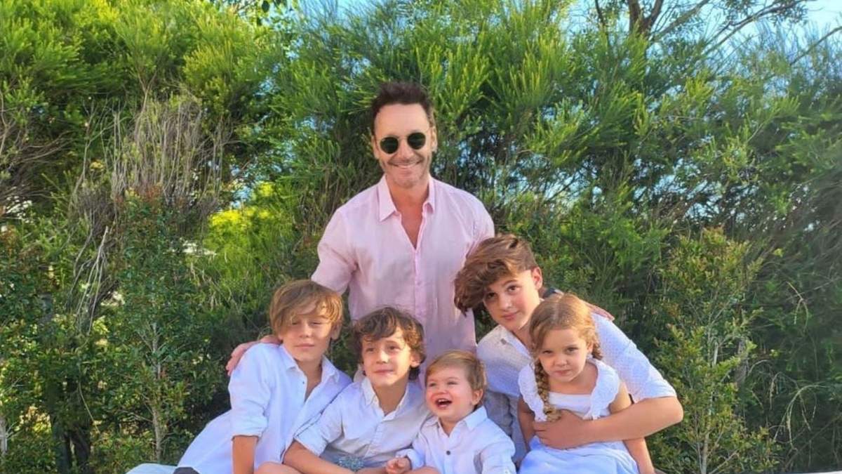 Benjamín Vicuña y sus hijos. Fuente: (Instagram)