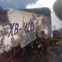 Avioneta que despegó de Michoacán se desploma en Jalisco; siete muertos
