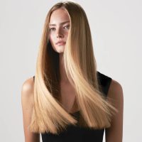 Sin químicos ni planchita: la fórmula mágica apta para niñas para tener el cabello liso y brilloso por más tiempo