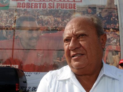 Hijo de Romero Deschamps ocultó diez inmuebles en paraísos fiscales