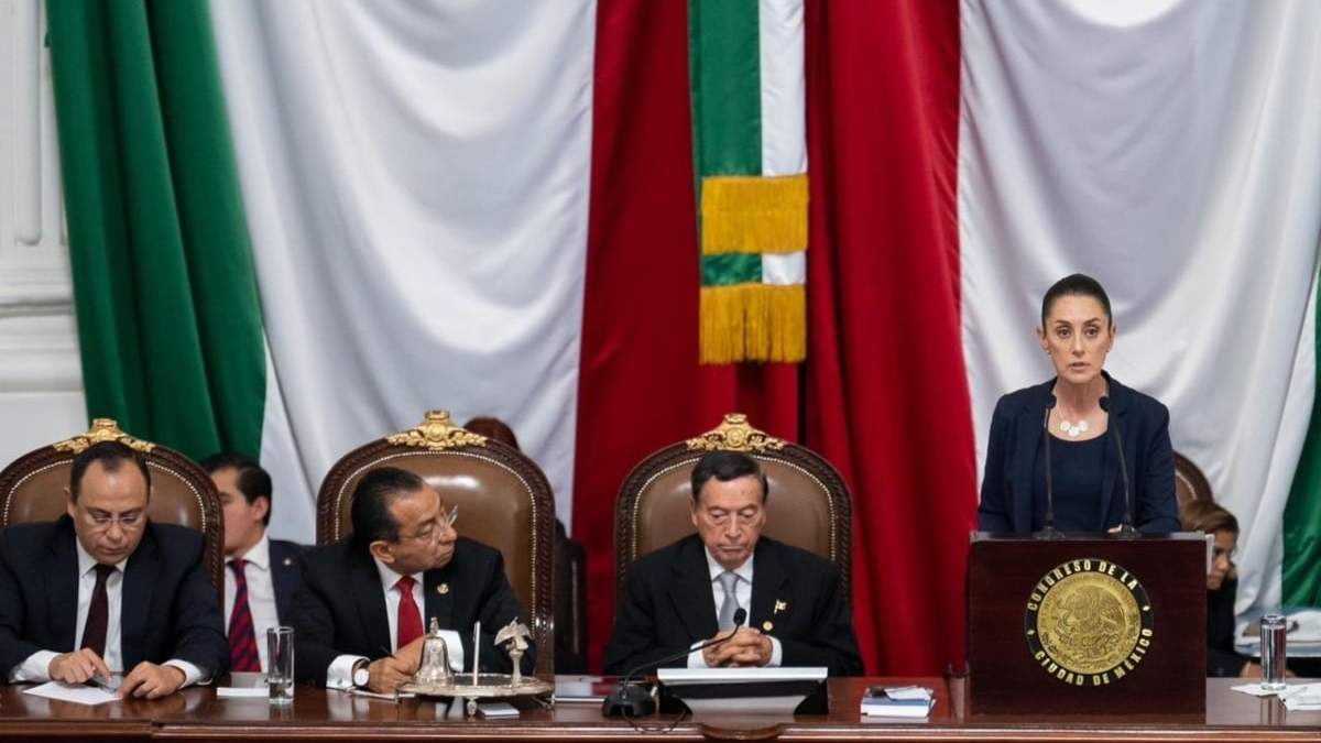 Claudia Sheinbaum durante su informe en el Congreso de la CDMX