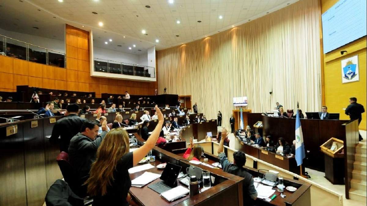 Con 24 votos a favor, la legislatura aprobó el rechazo al DNU de Javier Milei. Fuente: (Legislatura de Neuquén)