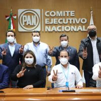 Entre jaloneo, PAN elige a Eduardo Rivera como candidato a la alcaldía de Puebla