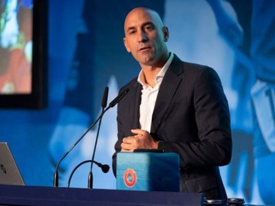 Madre de Luis Rubiales se encierra en iglesia y se declara en huelga de hambre para apoyar a su hijo