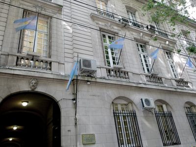 El Tesoro de la Nación consiguió refinanciar 224.134 millones de pesos
