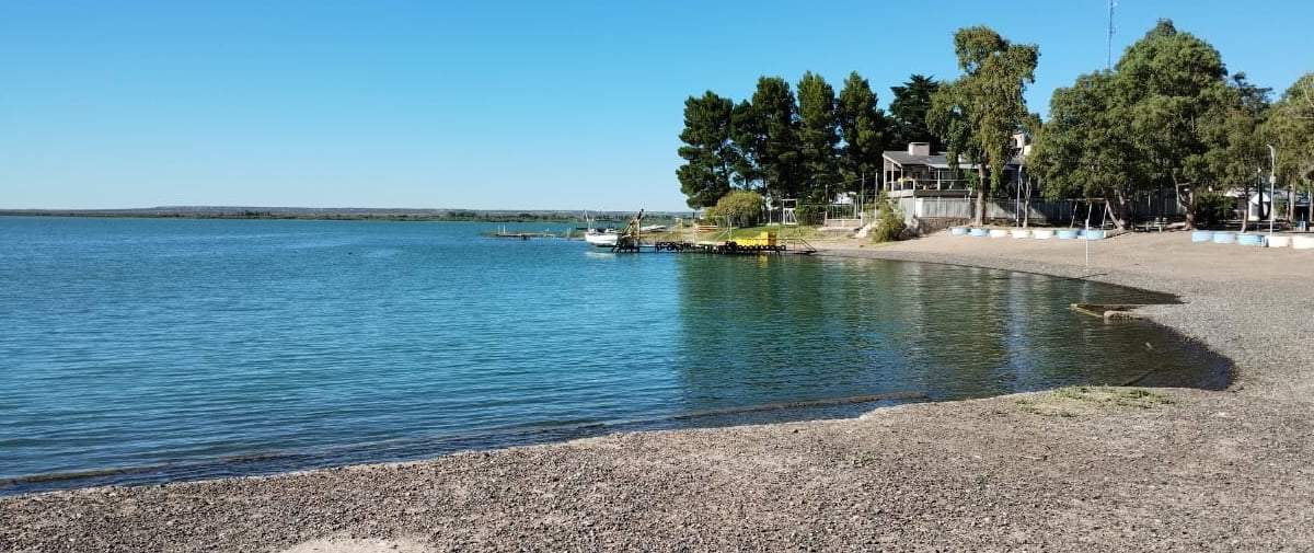 Lago Pellegrini. Fuente: (Turismo Cinco Saltos)