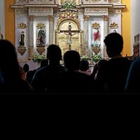 La Iglesia da un paso al frente para proponer un plan de paz
