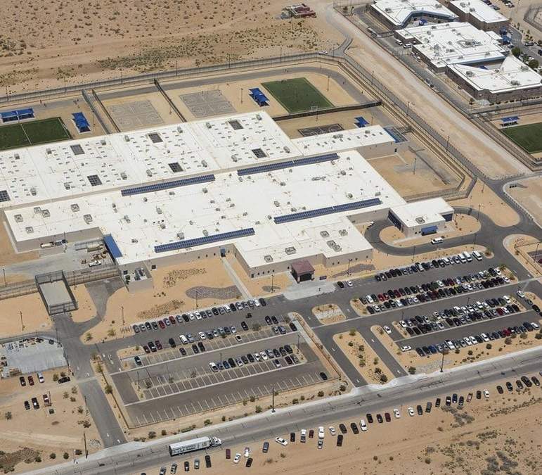 El centro de detención de ICE de Adelanto, California