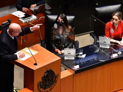 Senadores se enfrentan por desaparición de comisión sobre Veracruz