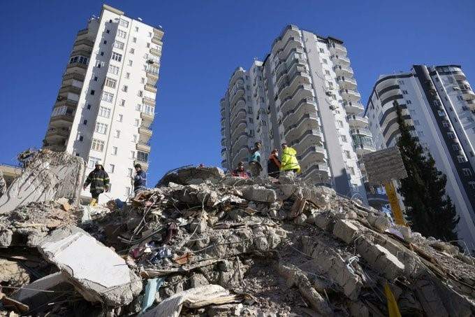Devastación tras terremotos