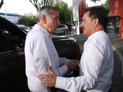 Adán Augusto da "espaldarazo" a las aspiraciones políticas de Ignacio Mier en Puebla