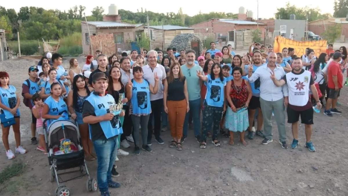 Recorrido en barrio Confluencia. Fuente: (Facebook)