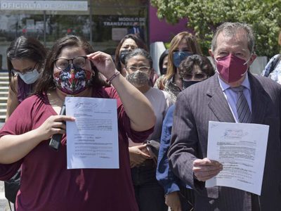 TEPJF emplaza al INE a difundir metodología de encuestas sobre dirigencia de Morena