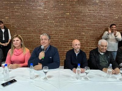 Figueroa acompañará el lanzamiento a la intendencia de Cutral Co de Rubén García