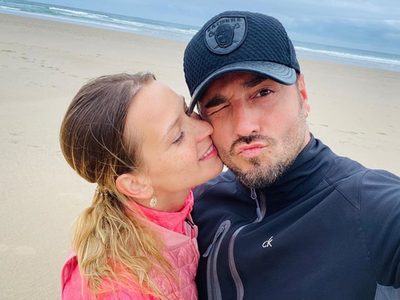 Luego de desconectarse de las redes, David Bustamante y Yana Olina vuelven y muestran el final de su