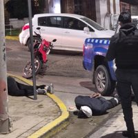 Imputaron a dos hombres por un violento robo en Confluencia; además, vendían cocaína