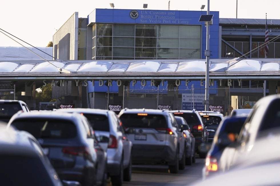 EU: Acusan a inspectores fronterizos de aceptar sobornos para dejar entrar a personas sin documentos