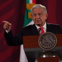 AMLO anuncia reforma a la ley de austeridad para que nadie gane más que el presidente