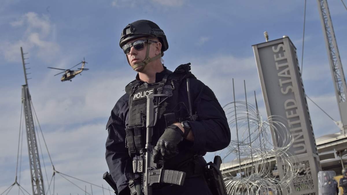 Vigilancia estadunidense en la garita de San Ysidro