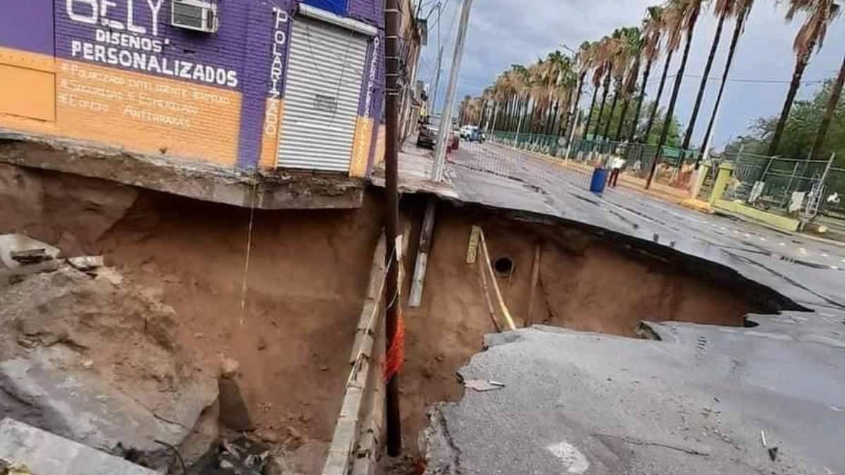 Socavón en Nuevo Laredo