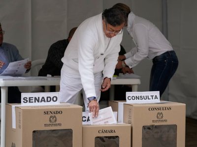 La izquierda encabeza los comicios legislativos en Colombia, pero sin lograr mayoría