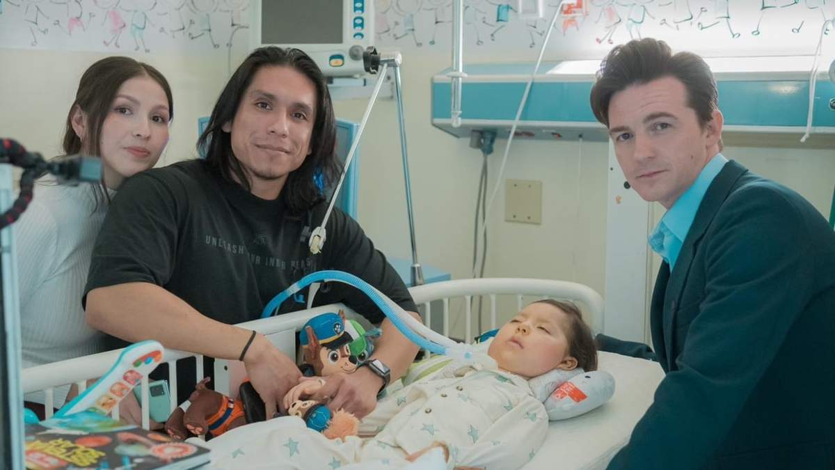 Rafita y su familia con Drake Bell