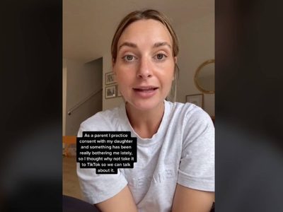Una mujer prohíbe que sus suegros besen a su hija y se vuelve viral