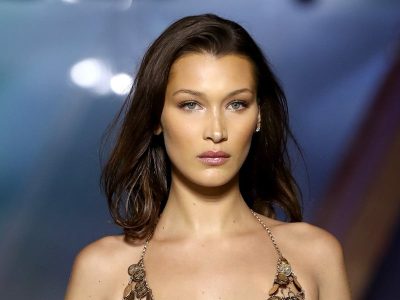 Bella Hadid cautiva con este outfit extravagante y... ¡encandila a todos!