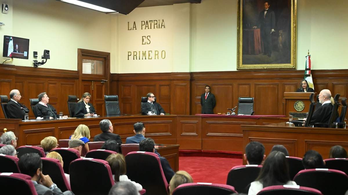 Lenia Batres estuvo ausente en la ceremonia en la que también rindió su informe la ministra presidenta del pleno, Norma Piña