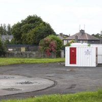Inicia excavación de fosa común en Iglesia en Irlanda donde fueron enterrados 796 bebés