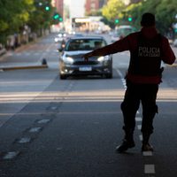 Les van a sacar el registro para manejar a quienes rompan la cuarentena