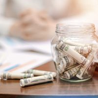Con 3 ingredientes y 1 billete de 20 dólares: prepará este ritual para multiplicar tu dinero