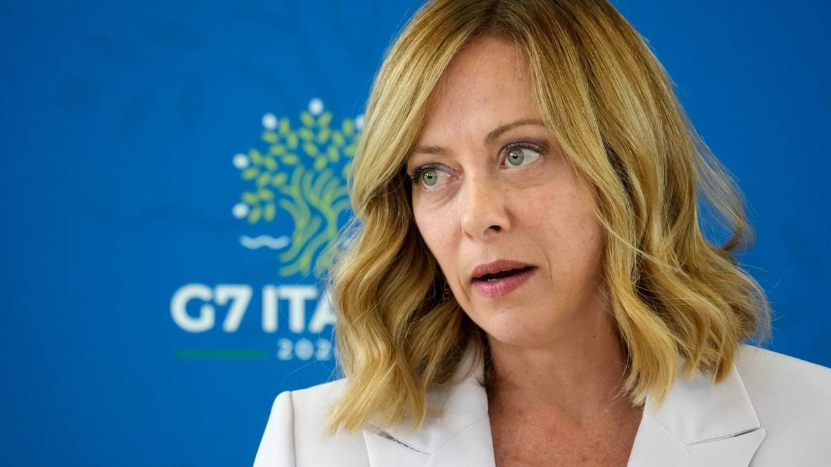 Meloni. Simpatía por el fascismo