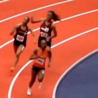 Atleta golpea en la nuca a su rival en plena competencia (Video)