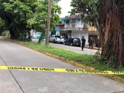 Asesinan a dos hermanos, una jubilada de Pemex y el hijo de un empresario en Veracruz