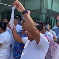 Personal de salud cierra área de urgencias en UMAE de Irapuato para exigir insumos