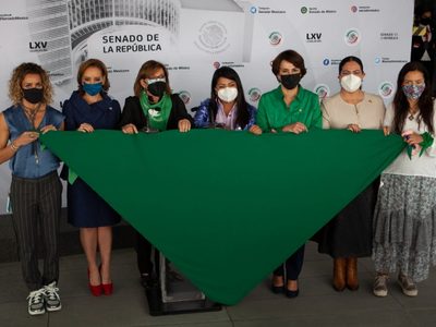 Senadoras anuncian reforma para garantizar derecho a decidir sobre embarazo