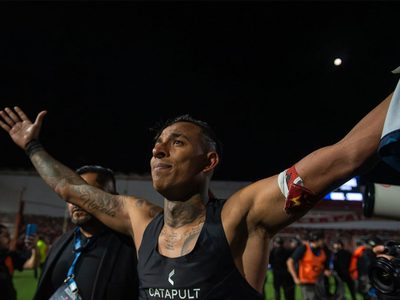 Sebastián Villa confirmó su salida de Independiente Rivadavia