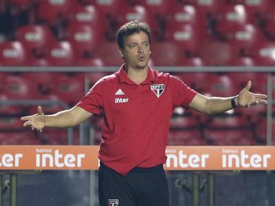 San Pablo entró en crisis y River mira de reojo