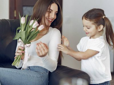 Qué regalarle a mamá según su signo del Horóscopo Chino este domingo
